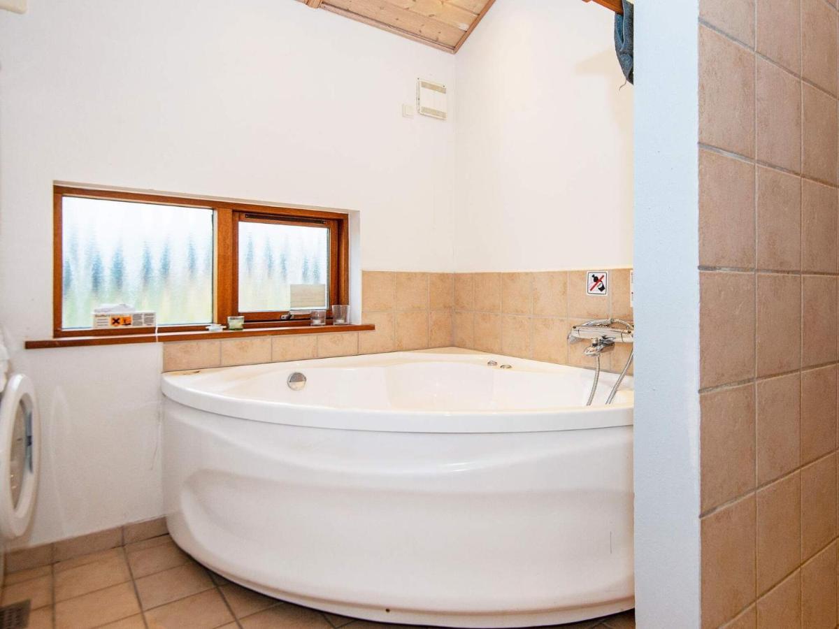 7 Person Holiday Home In Ulfborg Thorsminde Eksteriør bilde